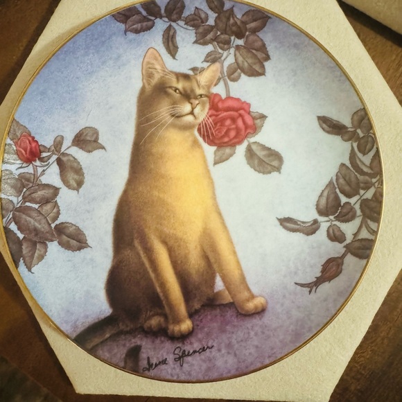 Vintage Danbury mint collectors Cat Decorative Plate with Roses By Irene Spencer - Picture 4 of 7